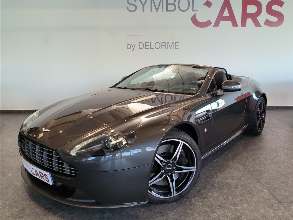 ASTON MARTIN - VANTAGE ROADSTER