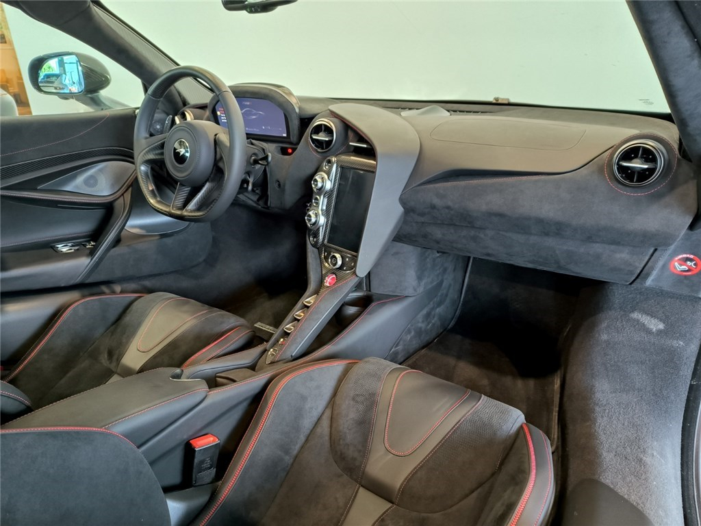MCLAREN - MCLAREN 720S COUPE (03/2017)