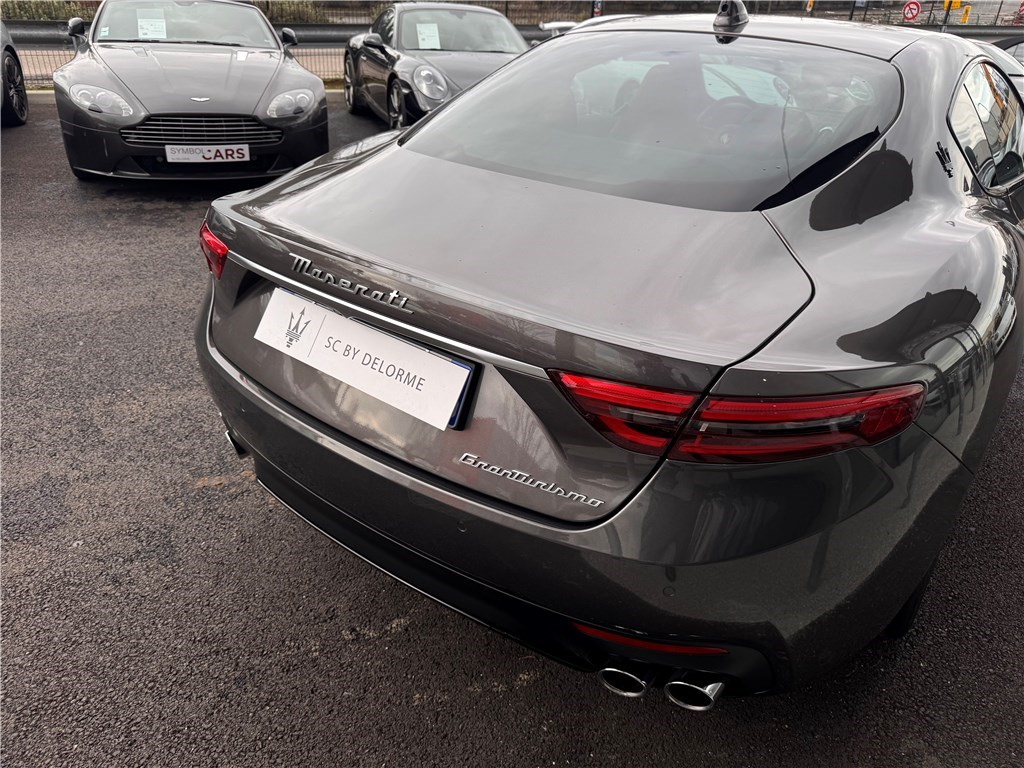 MASERATI - GRANTURISMO
