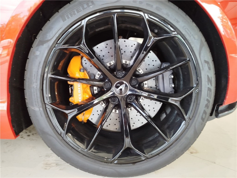 MCLAREN MCLAREN ARTURA V6 3.0 680CH de 2024 avec 3 650 km | Occasion proche Lyon