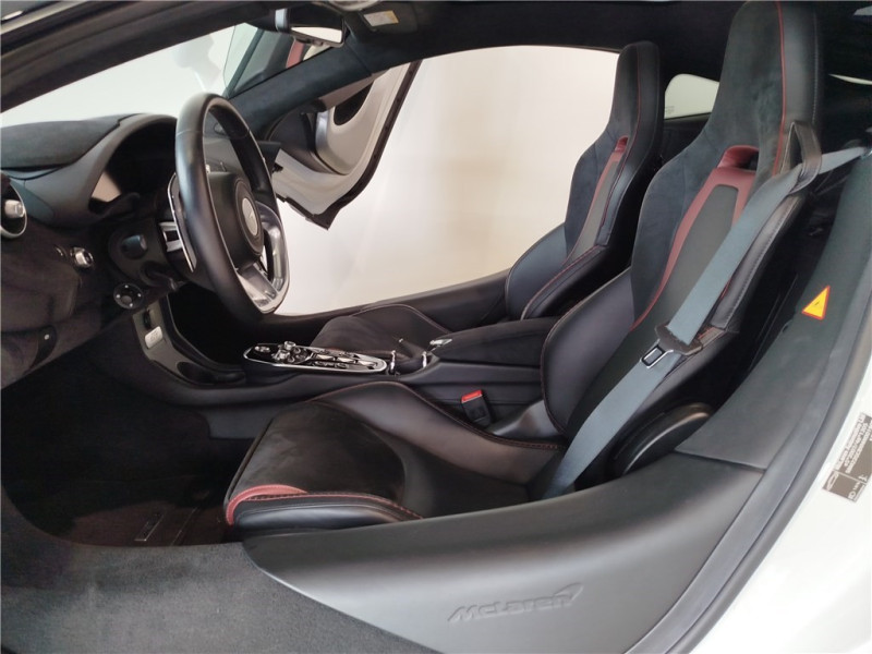 MCLAREN GT V8 4.0 620 CH de 2022 avec 5 245 km | Occasion proche Lyon