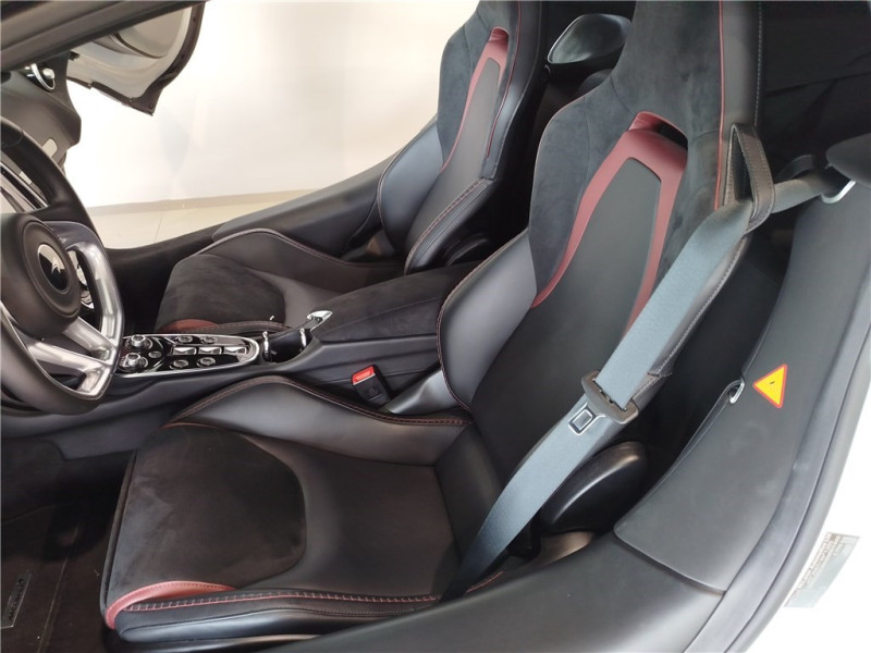 MCLAREN GT V8 4.0 620 CH de 2022 avec 5 245 km | Occasion proche Lyon