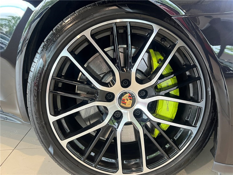 PORSCHE PANAMERA 4 V6 3.0 462 HYBRID de 2023 avec 41 653 km | Occasion proche Lyon