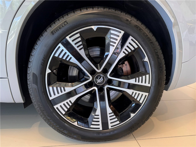 MASERATI GRECALE 410 KW de 2025 avec 15 500 km | Occasion proche Lyon