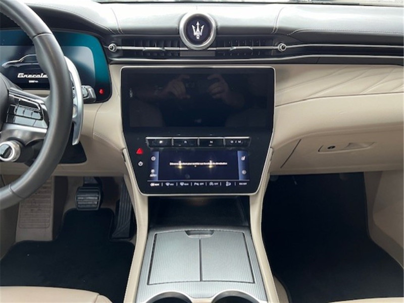 MASERATI GRECALE L4 300 CH HYBRIDE de 2022 avec 24 850 km | Occasion proche Lyon