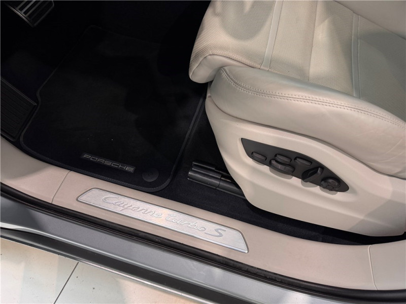 PORSCHE CAYENNE E-HYBRID 4.0 V8 680 CH TIPTRONIC BVA de 2022 avec 33 800 km | Occasion proche Lyon