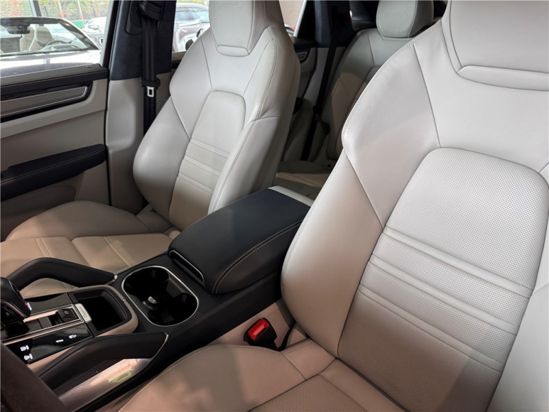 PORSCHE CAYENNE E-HYBRID 4.0 V8 680 CH TIPTRONIC BVA de 2022 avec 33 800 km | Occasion proche Lyon