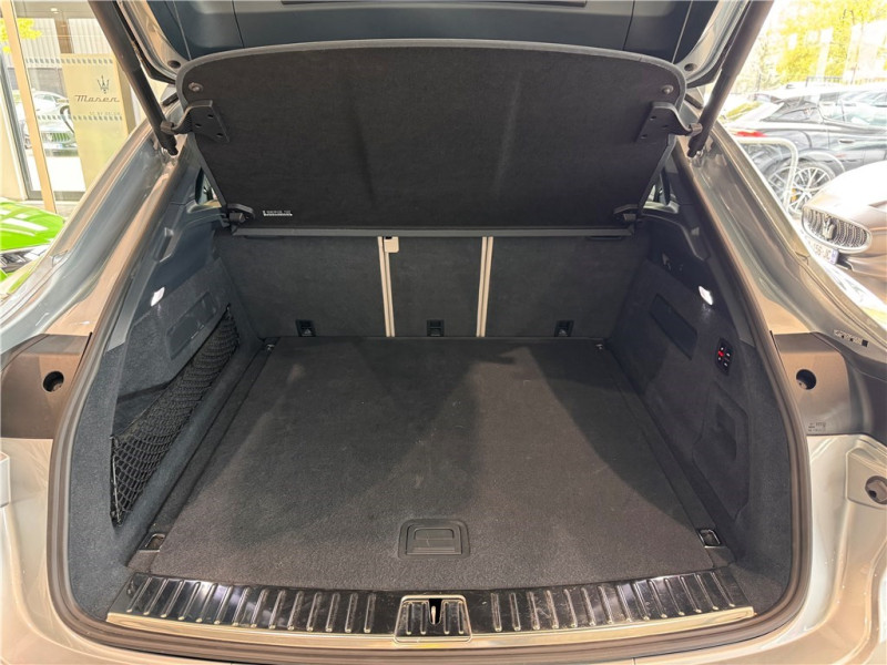 PORSCHE CAYENNE E-HYBRID 4.0 V8 680 CH TIPTRONIC BVA de 2022 avec 33 800 km | Occasion proche Lyon