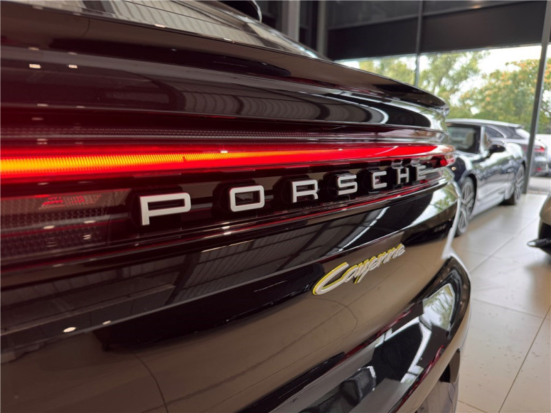PORSCHE CAYENNE E-HYBRID 3.0 V6 470 CH de 2024 avec 19 159 km | Occasion proche Lyon