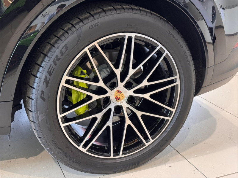 PORSCHE CAYENNE E-HYBRID 3.0 V6 470 CH de 2024 avec 19 159 km | Occasion proche Lyon